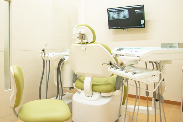 しのつか歯科 院長 篠塚 功一